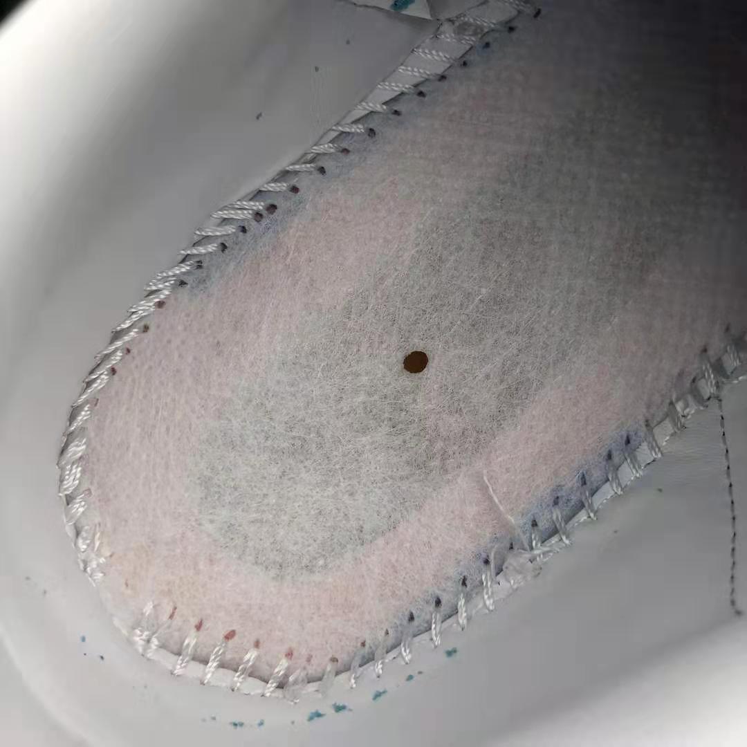 Adidas Samba OG 'White Tech Olive' EE7055 | Classic Style with a Modern Twist Adidas Samba OG 'White Tech Olive' EE7055 | Classic Style with a Modern Twist