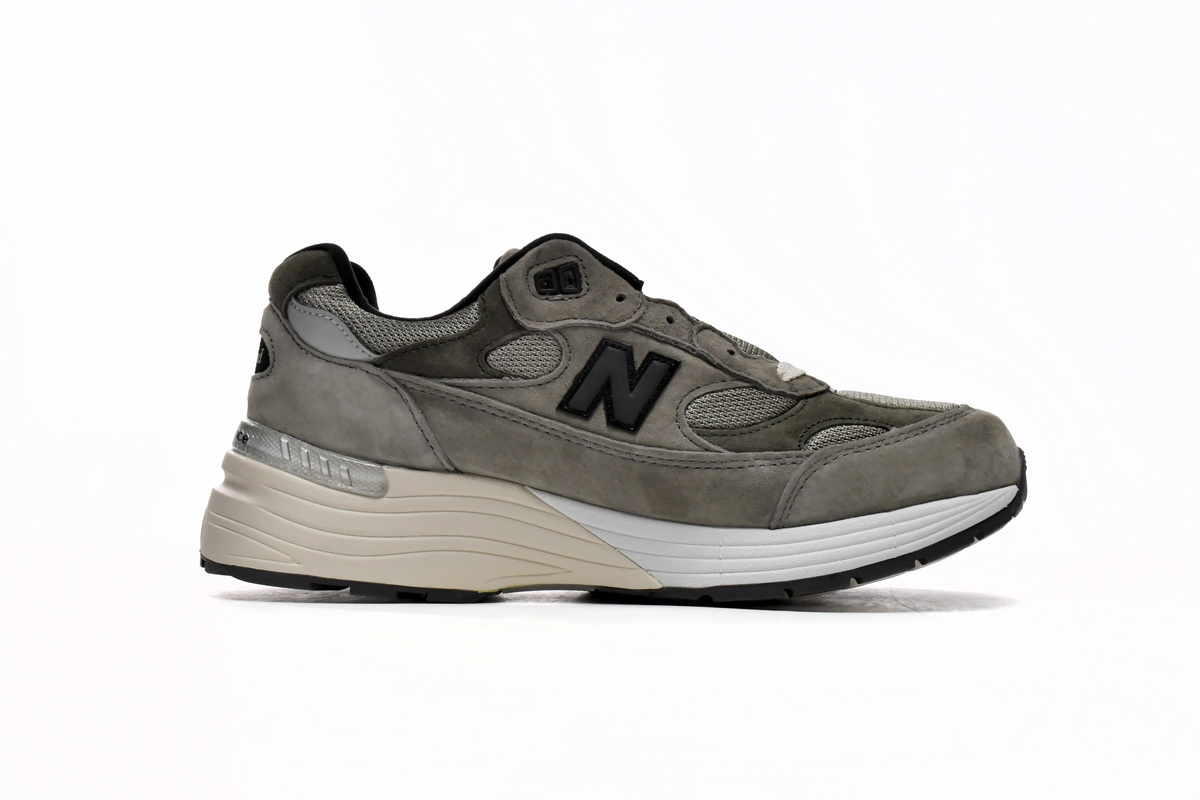 New Balance JJJJound X 992 Made In USA 'Grey' M992J2 - Limited Edition Sneakers New Balance JJJJound X 992 Made In USA 'Grey' M992J2 - Limited Edition Sneakers