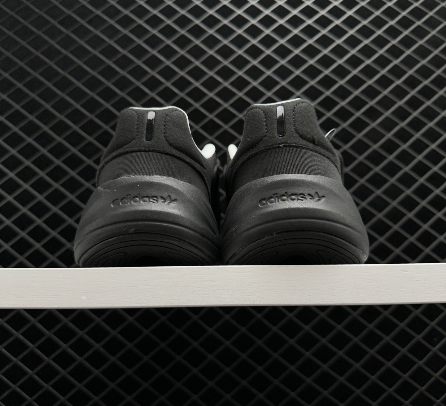 Adidas Ozelia 'Black White' GX4499 - Stylish & Versatile Footwear Adidas Ozelia 'Black White' GX4499 - Stylish & Versatile Footwear