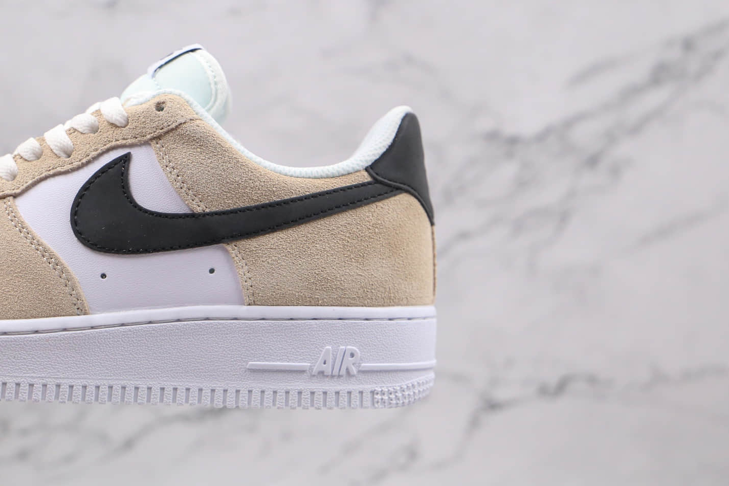 Nike Air Force 1 07 Low Light Brown White Black BQ8988-100 - Exclusive Stylish Sneakers Nike Air Force 1 07 Low Light Brown White Black BQ8988-100 - Exclusive Stylish Sneakers