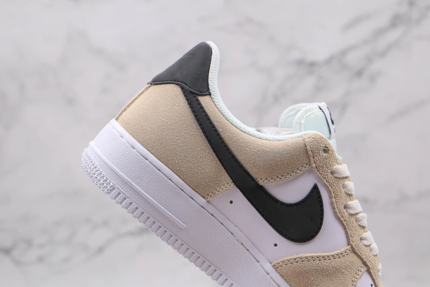 Nike Air Force 1 07 Low Light Brown White Black BQ8988-100 - Exclusive Stylish Sneakers Nike Air Force 1 07 Low Light Brown White Black BQ8988-100 - Exclusive Stylish Sneakers