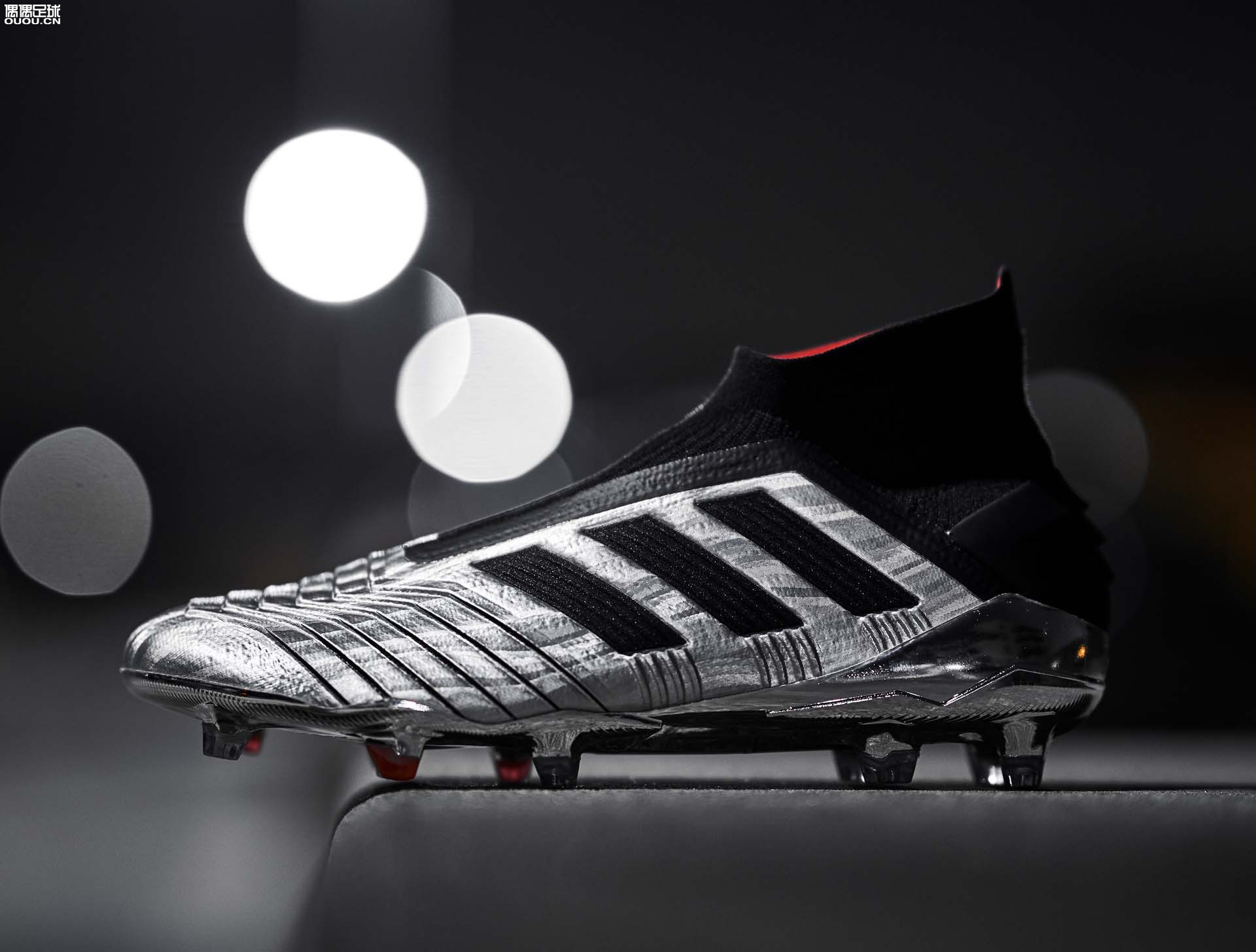 Adidas Predator 19+ FG Silver Metallic F35611 - Top Performance Football Boots Adidas Predator 19+ FG Silver Metallic F35611 - Top Performance Football Boots
