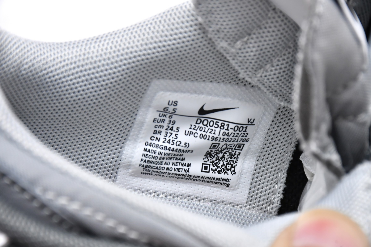 Nike Sacai X Zoom Cortez SP 'Iron Grey' DQ0581-001 - Stylish Collaboration with a Sleek Grey Design