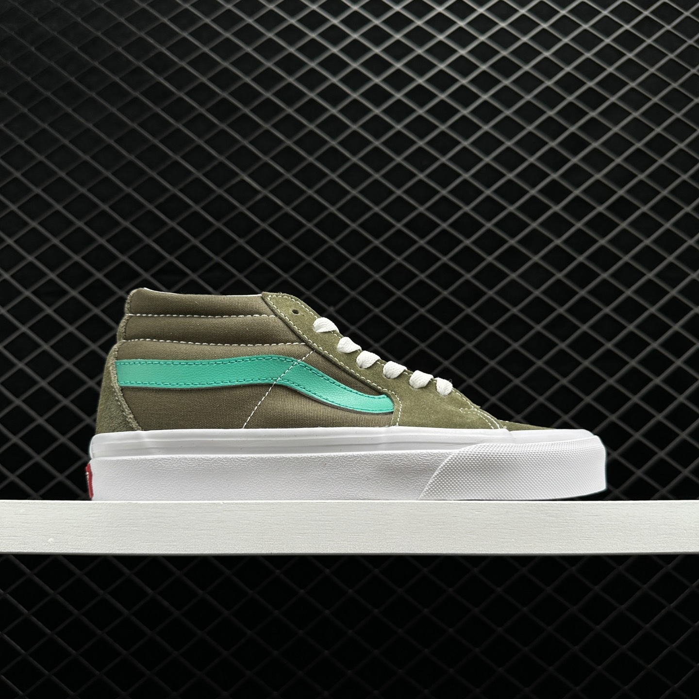 Vans Retro Sport Sk8-Mid 'Deep Lichen Green' - Stylish and Classic Sneakers