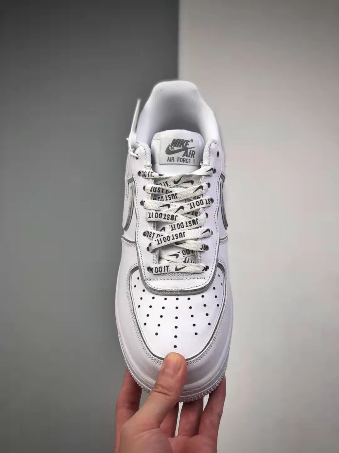Nike Air Force 1 Low Stussy White Silver Reflective BQ6246-019 - Stylish and Reflective Sneakers for Unparalleled Style and Durability