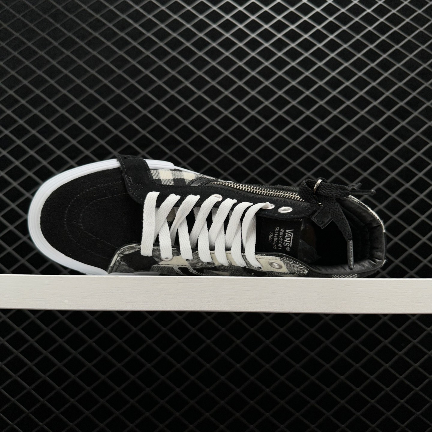 Vans SK8 HI Reissue Cap 'Black White' - Iconic Skateboarding Sneakers