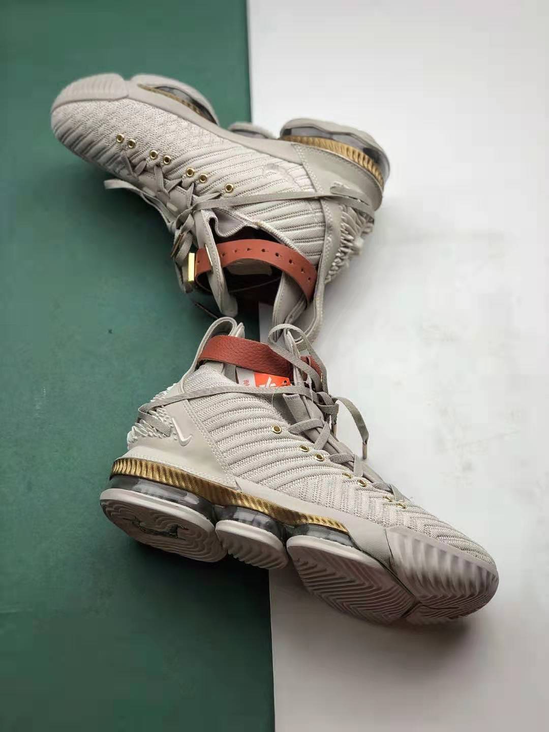 Nike Lebron 16 LMTD Harlems Fashion Row BQ6583-100 - Premium Basketball Shoes Nike Lebron 16 LMTD Harlems Fashion Row BQ6583-100 - Premium Basketball Shoes
