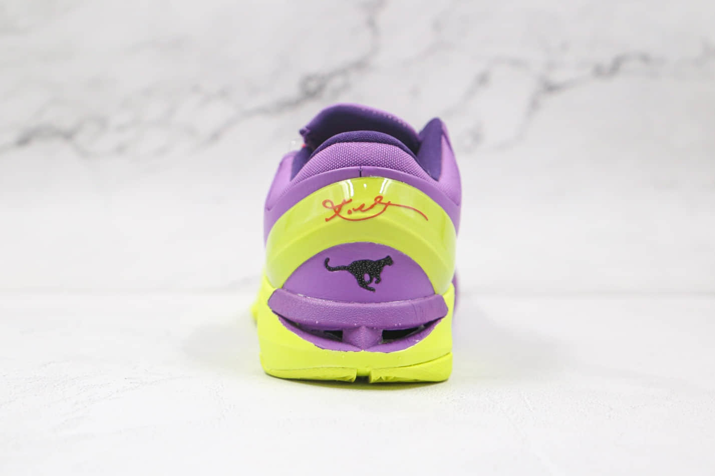 Nike Zoom Kobe 7 Supreme 'Christmas' 488244-500 - Limited Edition Holiday Basketball Sneakers Nike Zoom Kobe 7 Supreme 'Christmas' 488244-500 - Limited Edition Holiday Basketball Sneakers