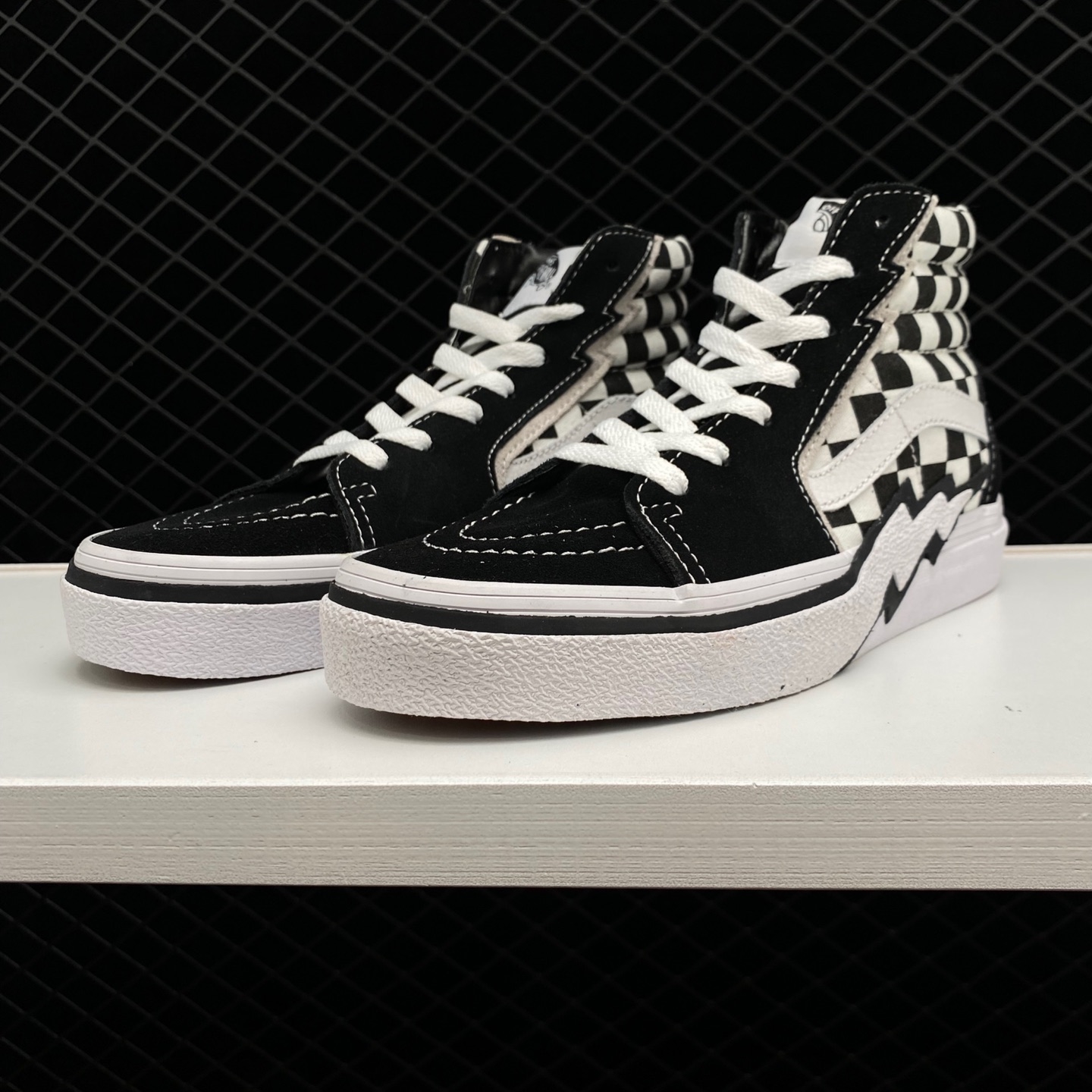 Vans SK8-HI Bolt Checkerboard Black White - Limited Edition Vans SK8-HI Bolt Checkerboard Black White - Limited Edition