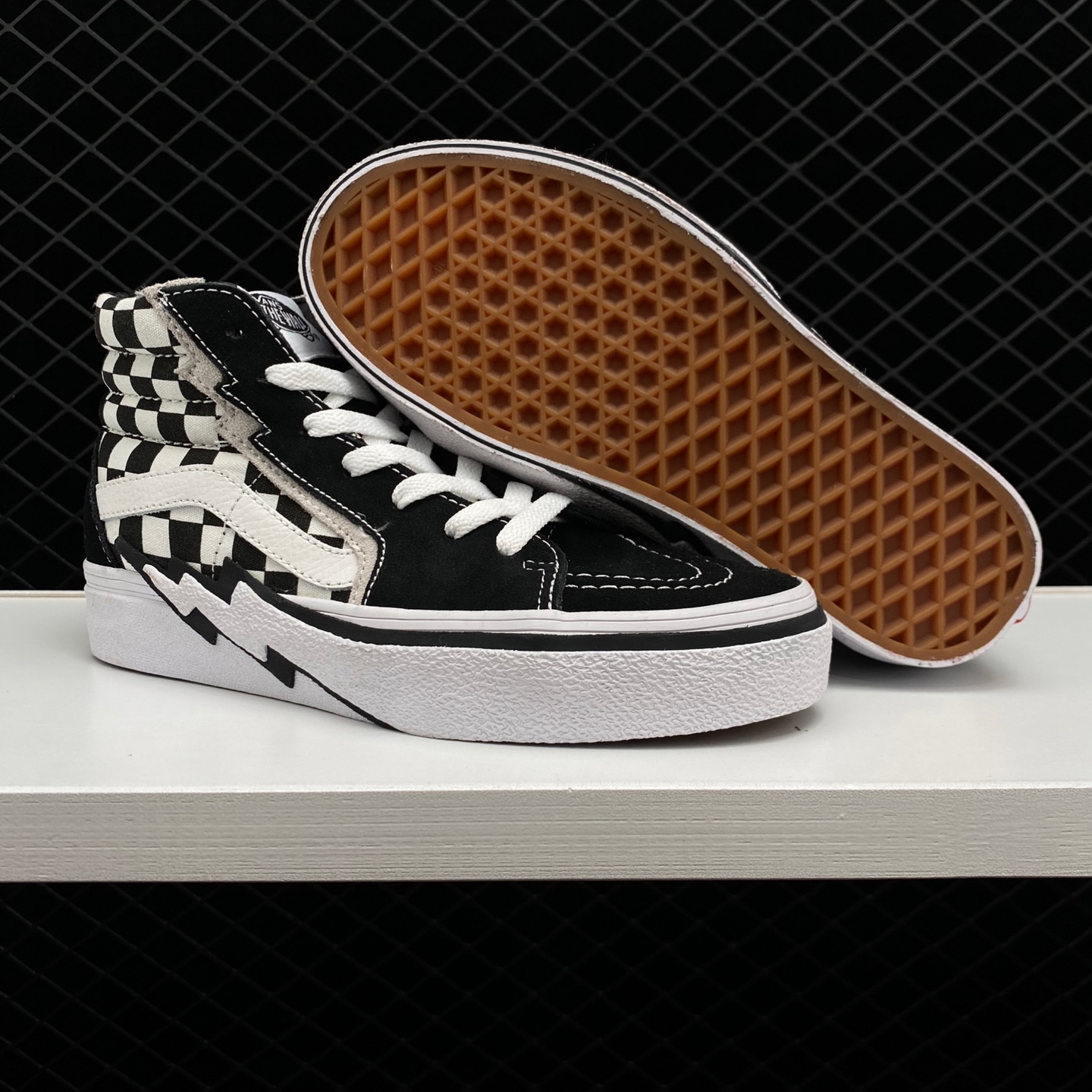 Vans SK8-HI Bolt Checkerboard Black White - Limited Edition Vans SK8-HI Bolt Checkerboard Black White - Limited Edition
