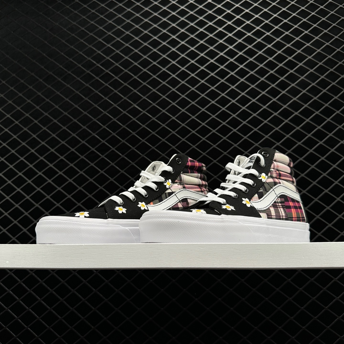 Vans SK8-HI Black White Pink VN0A7Q5NUUW - Shop Now! Vans SK8-HI Black White Pink VN0A7Q5NUUW - Shop Now!