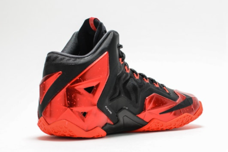 Nike LeBron 11 'Away' 616175-001 - Superior Performance and Style