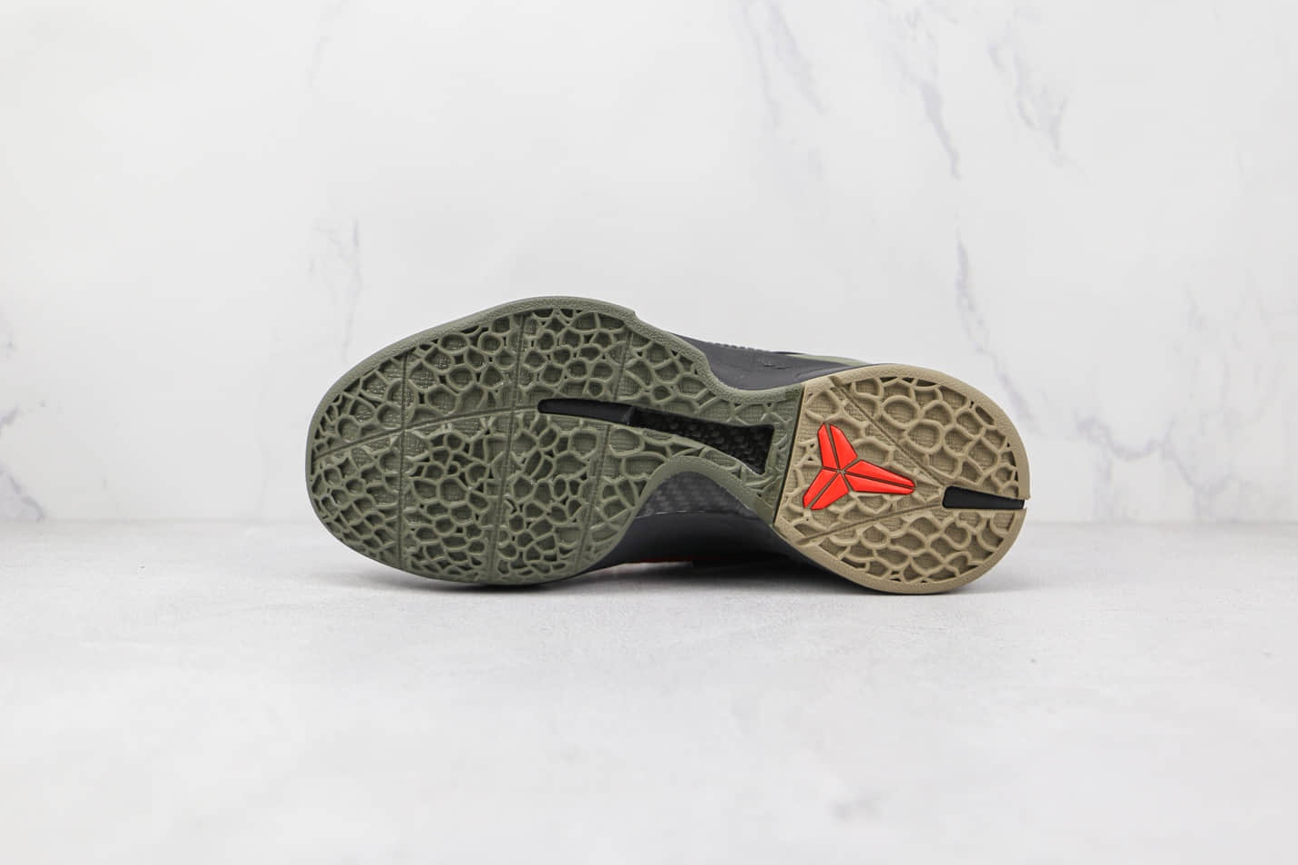 Nike Zoom Kobe 6 'Italian Camo' 429659-900 - Exclusive Italian-inspired design for unmatched style and performance. Nike Zoom Kobe 6 'Italian Camo' 429659-900 - Exclusive Italian-inspired design for unmatched style and performance.