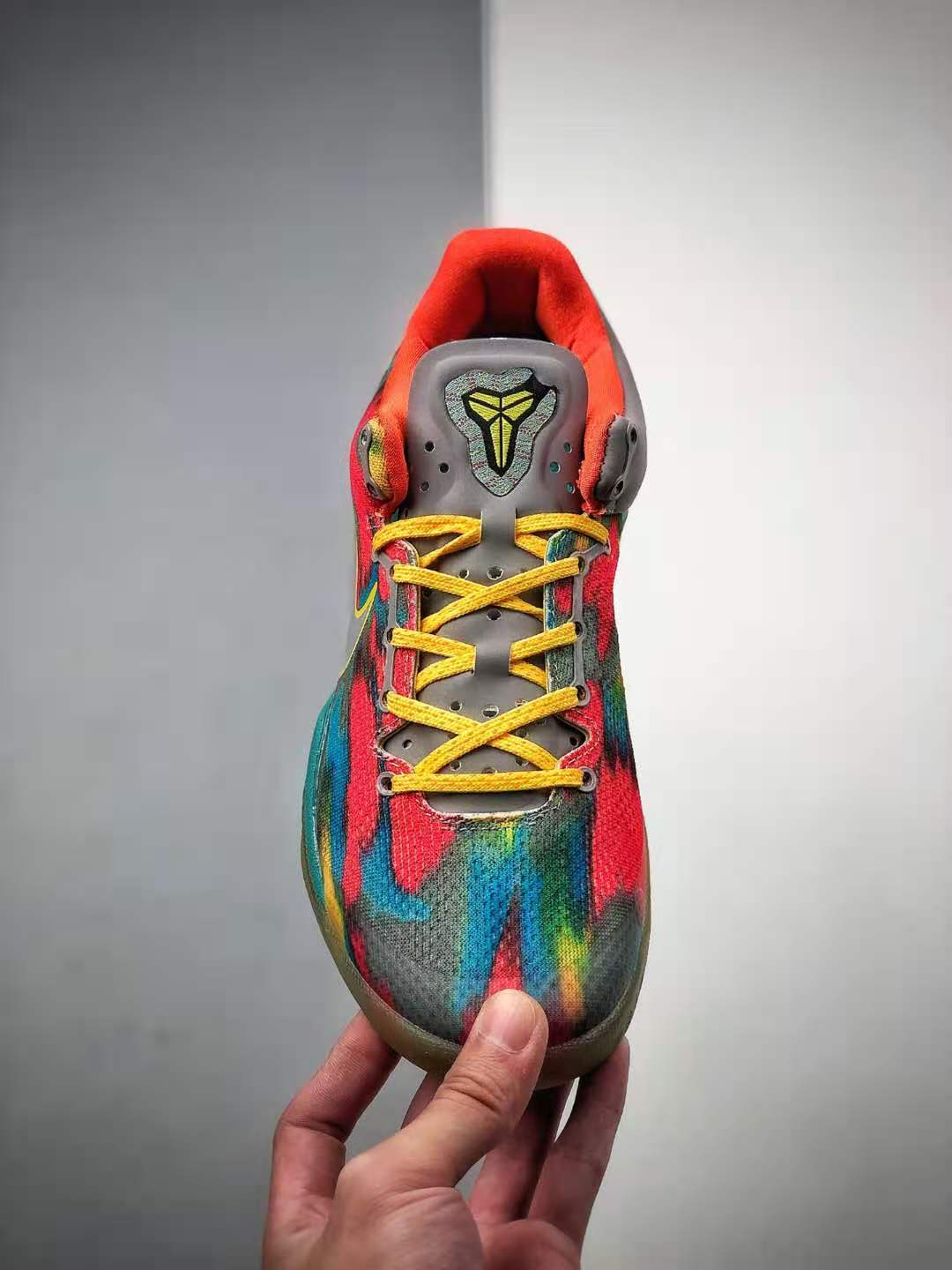 Nike Zoom Kobe 8 System GC Venice Beach Orange Blue Multi-Color 555286-002 - Stylish and vibrant basketball shoes.