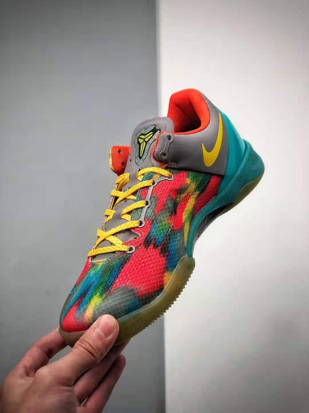 Nike Zoom Kobe 8 System GC Venice Beach Orange Blue Multi-Color 555286-002 - Stylish and vibrant basketball shoes.