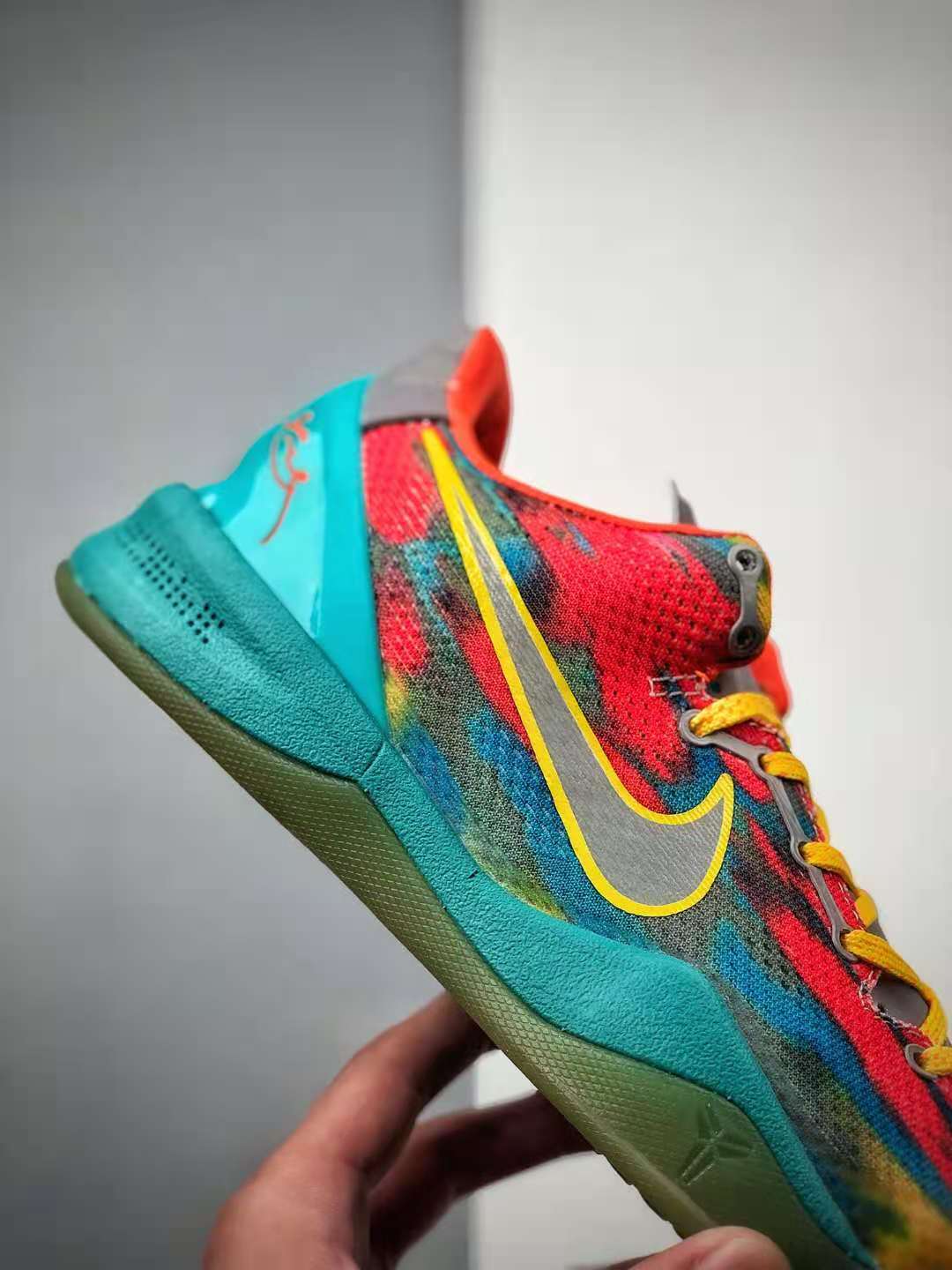 Nike Zoom Kobe 8 System GC Venice Beach Orange Blue Multi-Color 555286-002 - Stylish and vibrant basketball shoes.