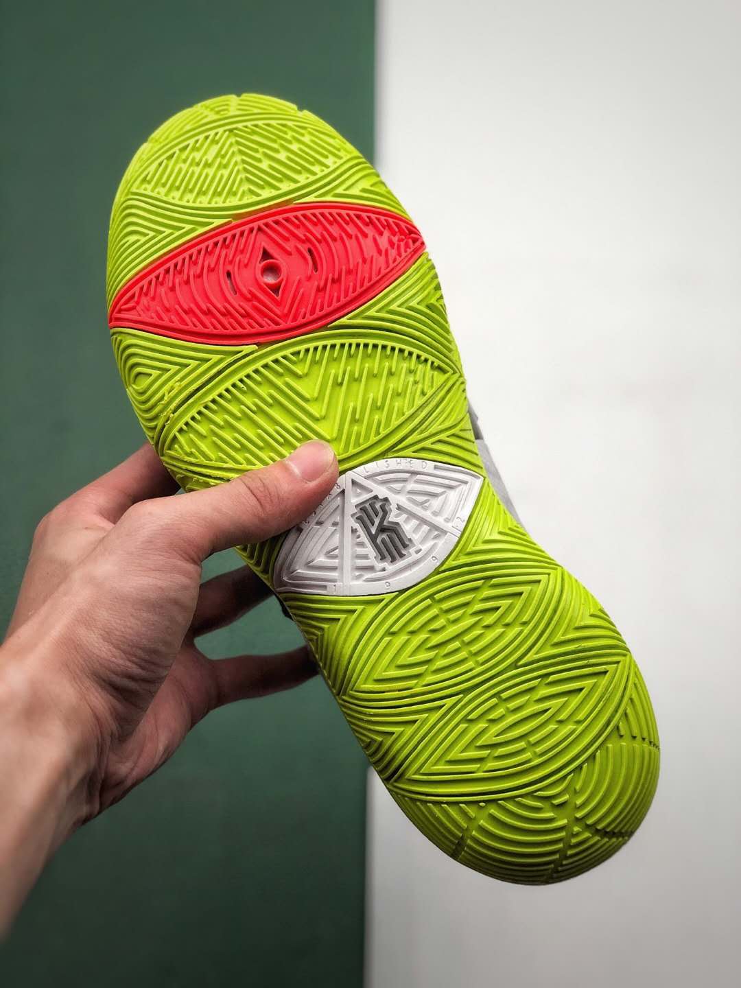 Nike Kyrie 5 Mamba Mentality AO2919-102 - Authentic Performance Basketball Shoes Nike Kyrie 5 Mamba Mentality AO2919-102 - Authentic Performance Basketball Shoes