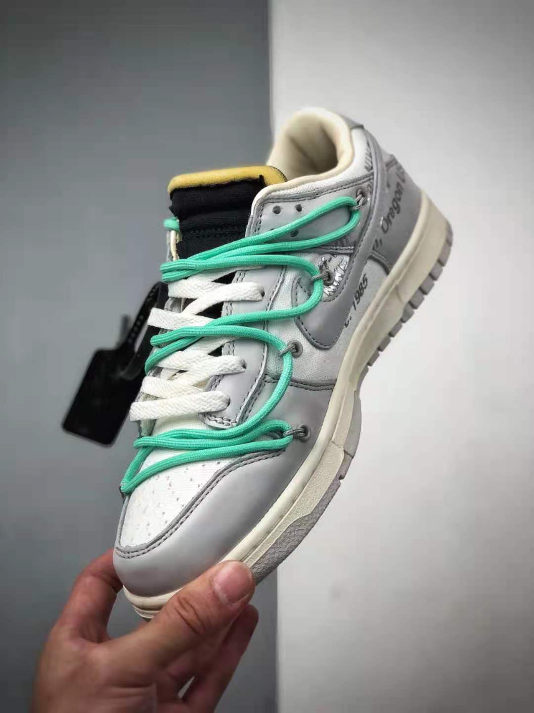 Off-White x Nike SB Dunk Low 04 of 50 OW White Grey Green DM1602-114: Limited Edition Collaboration