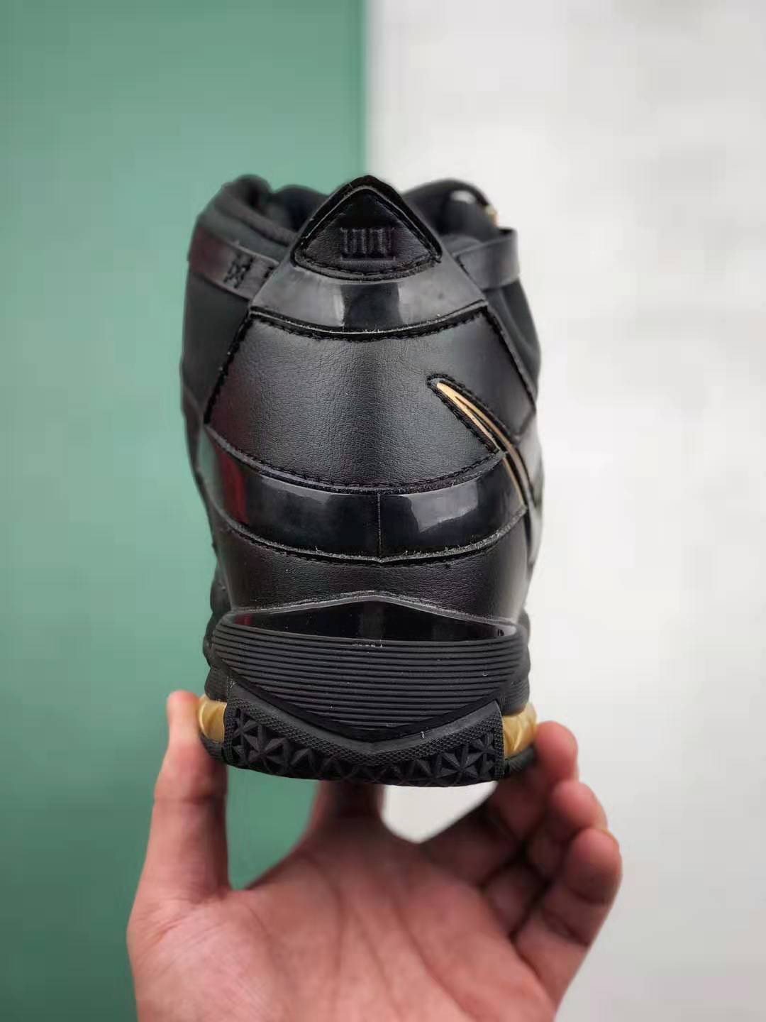 Nike Zoom LeBron 3 Retro 'Metallic Gold' 2018 AO2434-001 - Superior Style and Performance!