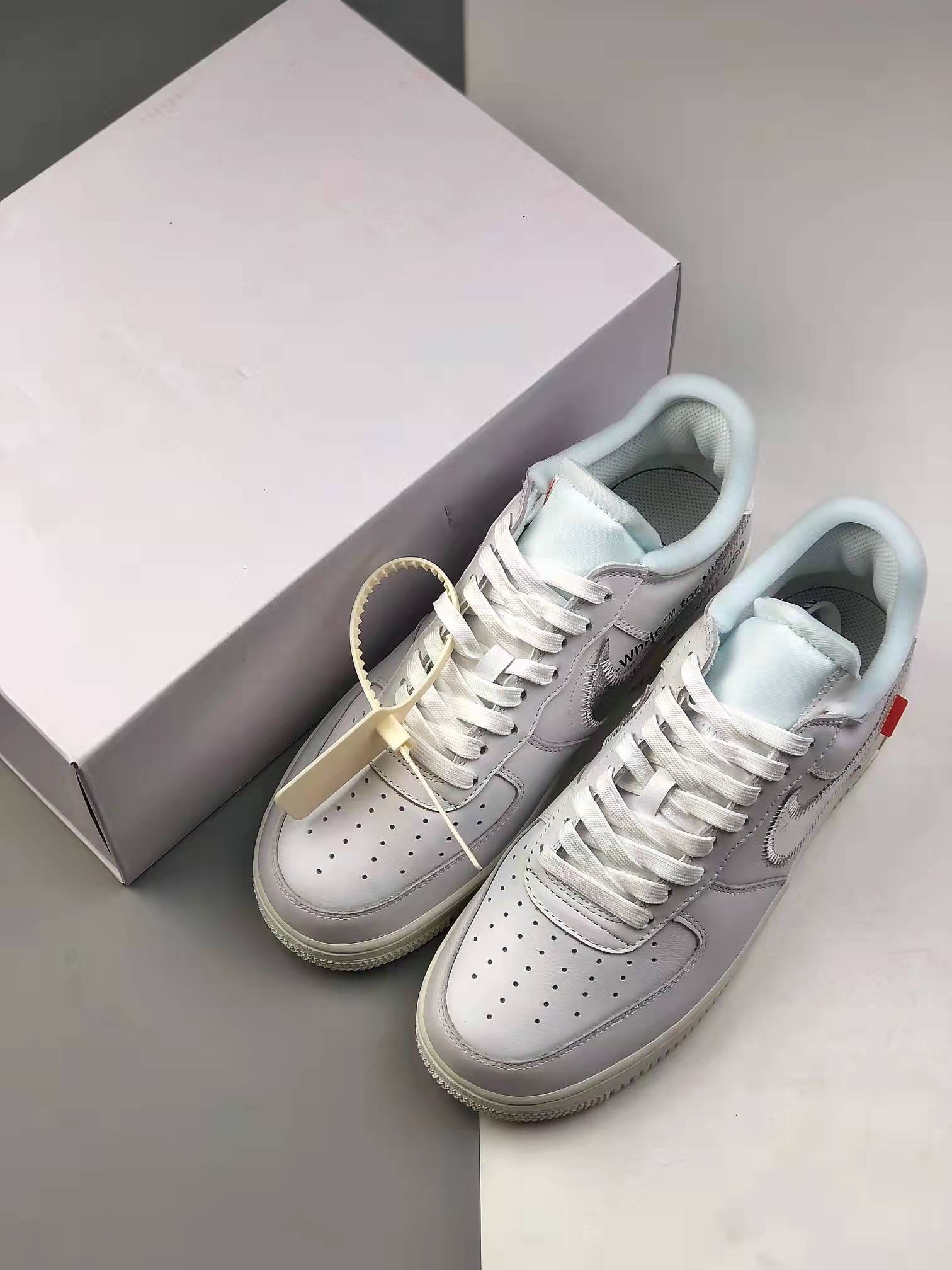 Nike OFF-WHITE x Nike Air Force 1 'ComplexCon Exclusive' AO4297-100 - Limited Edition Collab Sneakers Nike OFF-WHITE x Nike Air Force 1 'ComplexCon Exclusive' AO4297-100 - Limited Edition Collab Sneakers