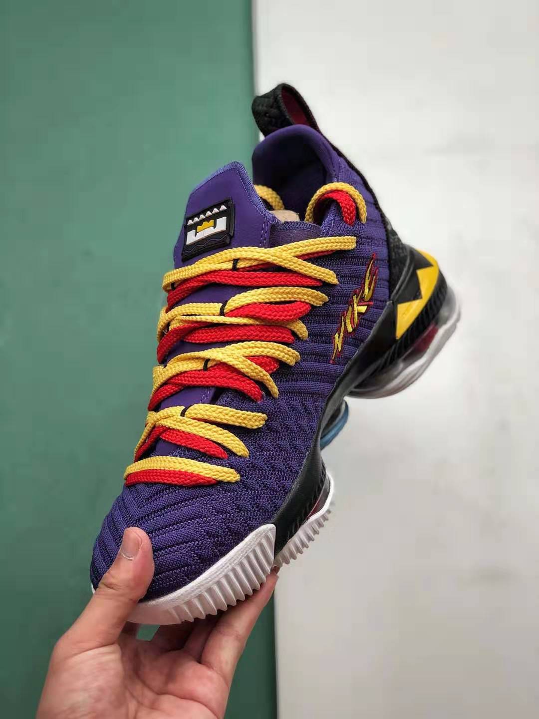 Nike LeBron 16 'Martin' CI1520-500 - Premium Basketball Shoes Nike LeBron 16 'Martin' CI1520-500 - Premium Basketball Shoes