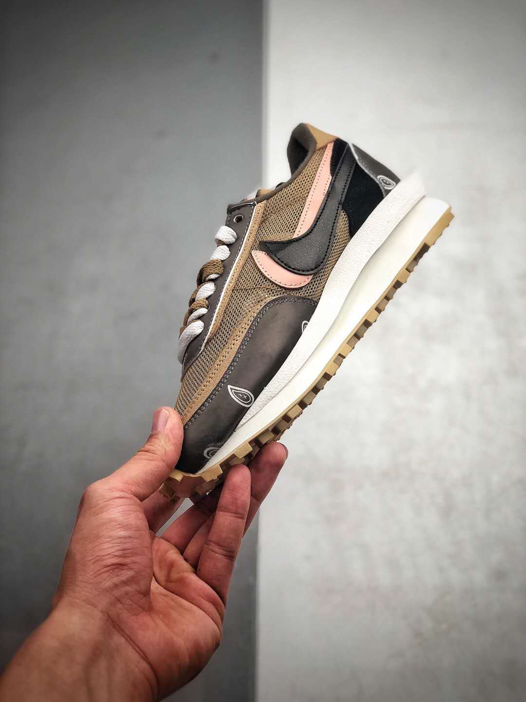 Travis Scott x Sacai x Nike LDV Waffle Daybreak Jackboys BV5053-001 – Limited Edition Collaborative Sneakers Travis Scott x Sacai x Nike LDV Waffle Daybreak Jackboys BV5053-001 – Limited Edition Collaborative Sneakers