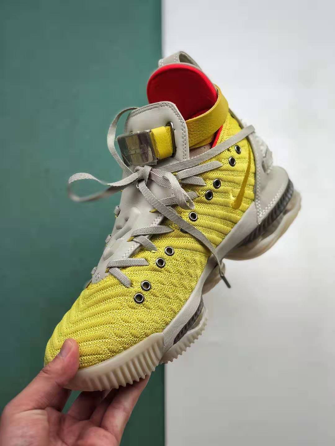 Nike LeBron 16 HFR Harlem Stage 16 CI1144-700: Explore the Iconic Collaboration with Style and Performance